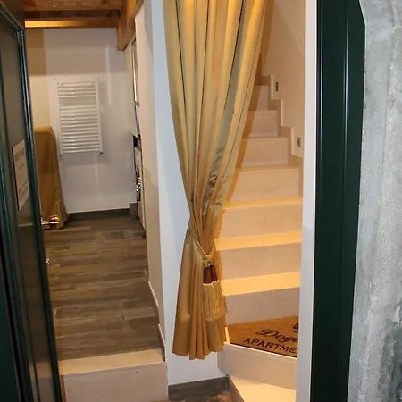 Doge's House